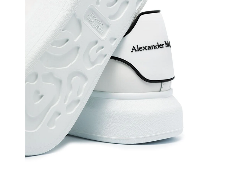 A. McQueen Blanc